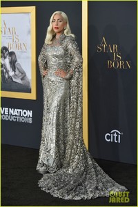 lady-gaga-a-star-is-born-premiere-01.jpg