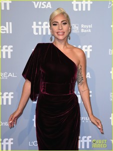 lady-gaga-bradley-cooper-star-is-born-tiff-28.jpg