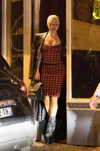 lady-gaga-out-in-paris-08-28-2018-6.jpg