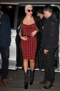 lady-gaga-out-in-paris-08-28-2018-8.jpg
