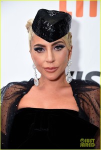 lady-gaga-tiff-premiere-2018-bradley-cooper-33.jpg