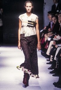 0_marni-fw-1999-1_html.thumb.JPEG.31a46d64936289282ffb39c857a2854e.JPEG