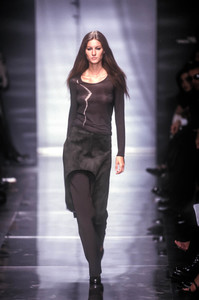 1329366908_VersusbyDonatella1999WomenRTW67.thumb.jpg.d7bbbb514a916111780094778213882b.jpg