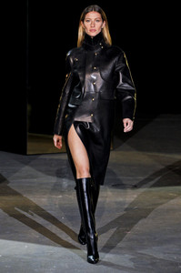 1_alexander-wang-fw-2012-2_html.thumb.JPEG.17c6225ab830e9623f9ac4046db04a43.JPEG