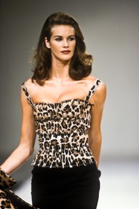 1835770015_AzzedineAlaia1991WomenRTW45.thumb.jpg.161591fed89373363b8f3761d7d19df5.jpg