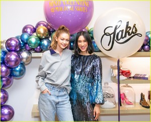 gigi-hadid-joins-neil-parick-harris-and-david-burtka-at-eva-chens-childrens-book-debut-01.jpg