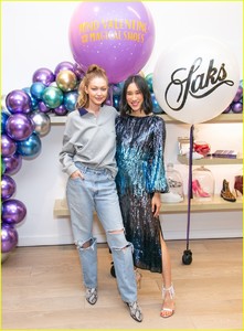 gigi-hadid-joins-neil-parick-harris-and-david-burtka-at-eva-chens-childrens-book-debut-03.jpg