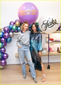 gigi-hadid-joins-neil-parick-harris-and-david-burtka-at-eva-chens-childrens-book-debut-12.jpg