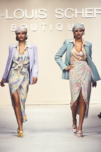 jean-louis-scherrer-ss-1993-1.thumb.JPEG.efe27482262e1e12c165d33c75fa9ea4.JPEG