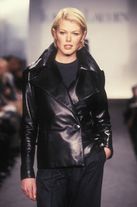 ralph-lauren-fw-1997-5.thumb.jpg.57119ad338fdd699b03f63773106f4d2.jpg