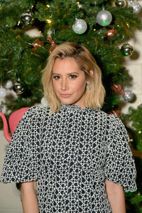 1602892888_AshleyTisdaleZ100JingleBall2018BackstageDFnEdK32Lf4x.thumb.jpg.6a32d30fe496aed91409bb1d02944305.jpg