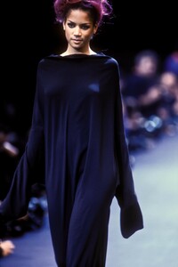 1920327964_CommedesGarcons1992WomenRTW47.thumb.jpg.2c0e3d7201801d121e4a229af2708400.jpg
