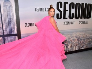          jlo121218BZNimage136.jpg