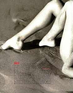 Dettagli_Vogue_Italia_May_1989_13.thumb.png.fb0c4d8b9c6da241e98b7e44834282cf.png