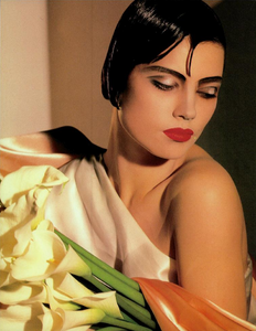 McKinley_Vogue_Italia_September_1986_Speciale_05.thumb.png.266993911dfba419e8788f5c0889fc7f.png