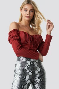 anna_nooshin_x_nakd_off_shoulder_ruffle_cup_blouse_1602-000016-0230_01a.jpg