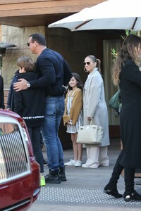 jennifer-lopez-leaving-a-restaurant-in-malibu-12-30-2018-2.jpg