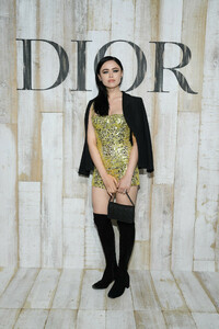 1422286014_KristinaBazanChristianDiorCoutureS1918N60CD2Xzbx.thumb.jpg.d1a79d94f3d61bd841608c28a7ee3b91.jpg