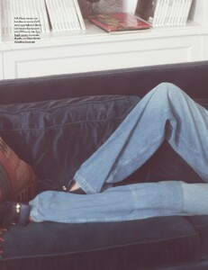 Elle Italia N.1 - 19 Gennaio 2019-19.jpg