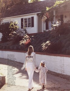 Elle Italia N.1 - 19 Gennaio 2019-24.jpg