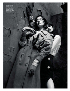 Vanderperre_W_Magazine_October_2013_06.thumb.png.d25b1ea6e17ef7e18908930d3b788511.png
