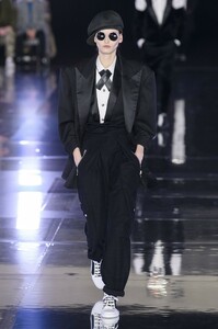 defile-balmain-homme-automne-hiver-2019-2020-paris-look-7.thumb.jpg.d05232cbeb40776579da684536ad5b9b.jpg