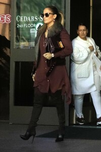 jennifer-lopez-out-in-beverly-hills-01-10-2019-3.jpg