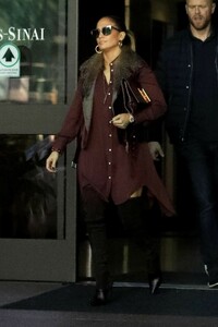 jennifer-lopez-out-in-beverly-hills-01-10-2019-5.jpg