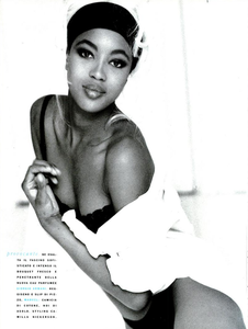 von_Unwerth_Vogue_Italia_June_1990_01.thumb.png.a81d61b1c4b1ff6a250914fcd58b6c29.png