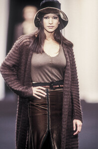 1054100592_AlbertaFerretti1993WomenRTW2.thumb.jpg.dc1ebdfac414e067ae19c7870894c81e.jpg