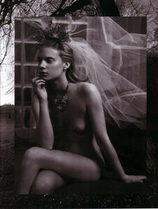 Vogue Paris - 2006 04 -217.jpg