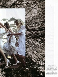 Vogue Paris - 2006 04 -213.jpg