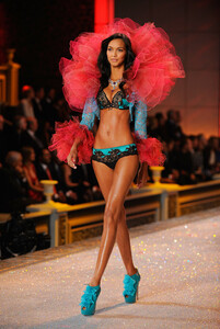 1694235891_VSFS2011_S3_Passion(8).thumb.jpg.852395e37c31815d1d12720cc586af50.jpg