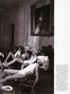 Vogue Paris - 2006 04 -219.jpg