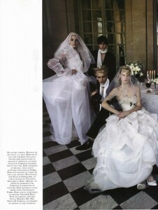 Vogue Paris - 2006 04 -202.jpg