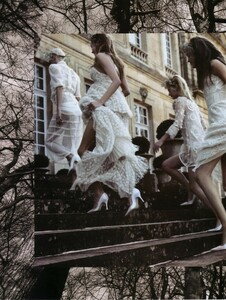 Vogue Paris - 2006 04 -212.jpg