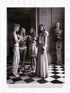 Vogue Paris - 2006 04 -211.jpg