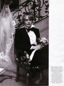 Vogue Paris - 2006 04 -207.jpg