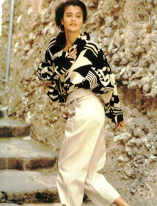 Nodari_Vogue_Italia_June_1989_09.thumb.png.f753cf11c732e39467ff934afba64a80.png