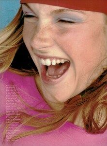 Smile_Please_Constaine_Vogue_Italia_August_1999_03.thumb.jpg.d205f650ebdb32b08bf4f27d3b79726c.jpg