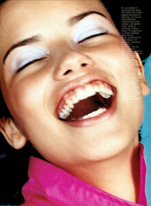 Smile_Please_Constaine_Vogue_Italia_August_1999_10.thumb.jpg.7f77c97401ba53cedd2f33e1de2f973e.jpg
