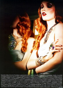 VogueDE_December2005_IchWillMehr_007.jpg