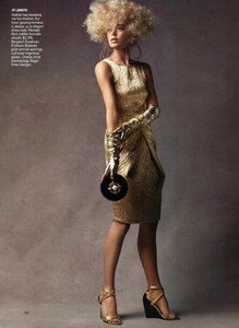 VogueUS_December2007_TheLusterFactor_08.jpg
