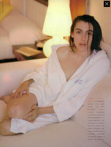Wickrath_Vogue_Italia_June_1989_08.thumb.png.49e29c3c15c387df1a4d09911677263f.png