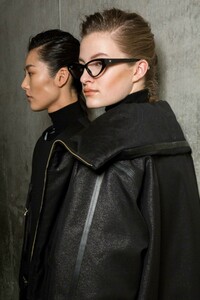 backstage-defile-max-mara-automne-hiver-2019-2020-milan-coulisses-61.thumb.jpg.3bab41cd98afb1222d9d06083e7fda61.jpg