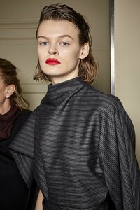 backstage-defile-salvatore-ferragamo-automne-hiver-2019-2020-milan-coulisses-12.thumb.jpg.f79d192aeca2bf8e54212f4999e532c8.jpg