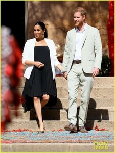 meghan-markle-quick-change-morocco-prince-harry-02.jpg