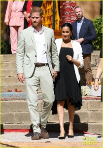 meghan-markle-quick-change-morocco-prince-harry-50.jpg