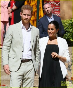 meghan-markle-quick-change-morocco-prince-harry-53.jpg