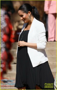 meghan-markle-quick-change-morocco-prince-harry-62.jpg